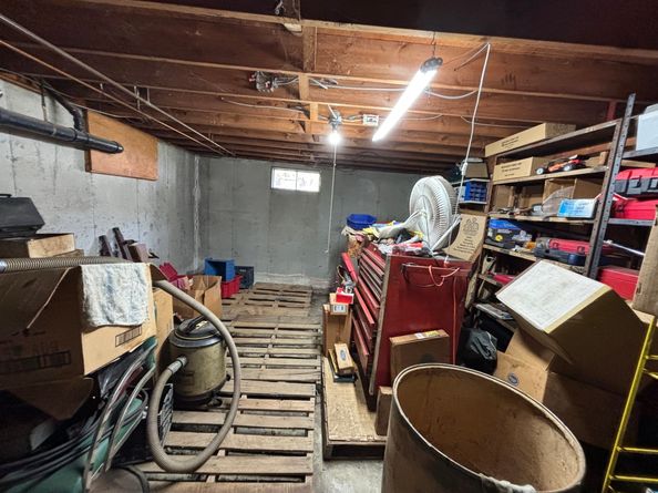 24 Clayton Road, Danbury CT 06811