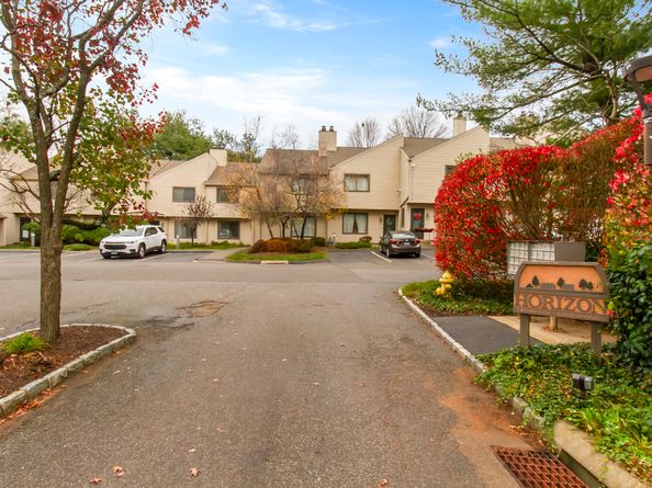 1 Horizon Drive APT 2, Norwalk CT 06854