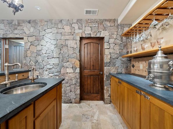 15985 Shannon Road, Los Gatos CA 95032