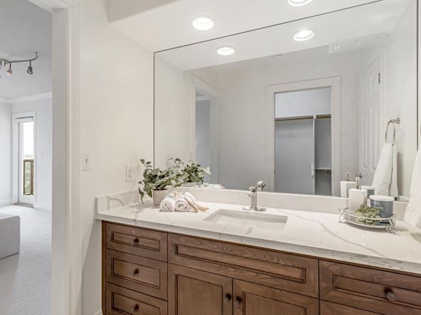 222 Oakley Avenue, San Carlos CA 94070