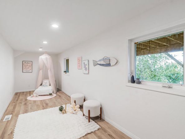 222 Oakley Avenue, San Carlos CA 94070