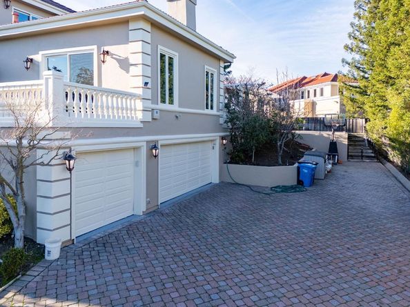 2496 Butternut Drive, Hillsborough CA 94010