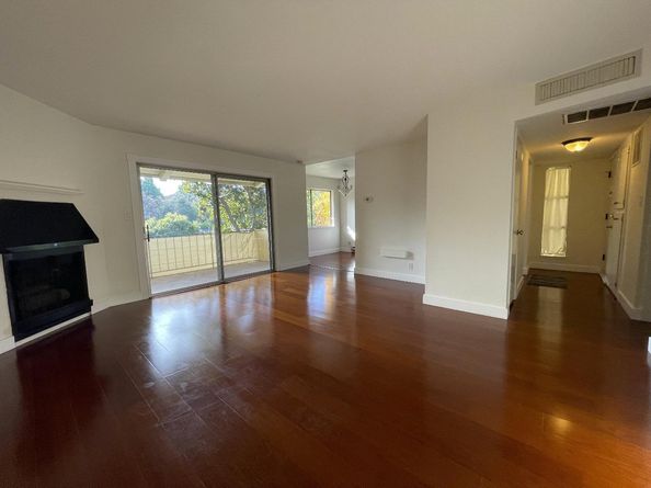 420 Alberto Way 5, Los Gatos CA 95032