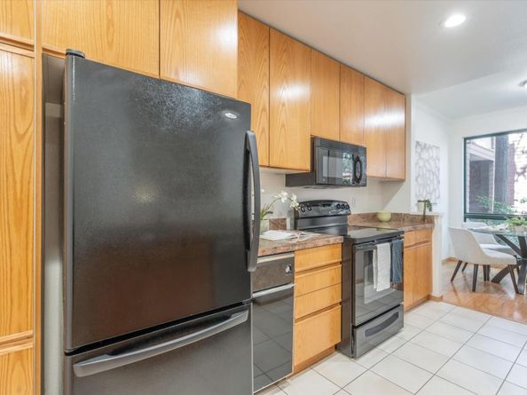 4250 El Camino Real B120, Palo Alto CA 94306