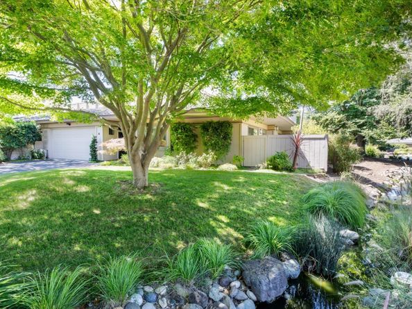 6 Bay Tree, Los Altos CA 94022