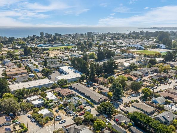 2030 Kinsley Street, Santa Cruz CA 95062