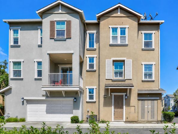 181 Hart Court, Mountain View CA 94043