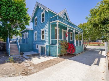807 Laurel Street