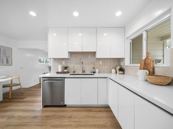 857 Peach Avenue, Sunnyvale CA 94087