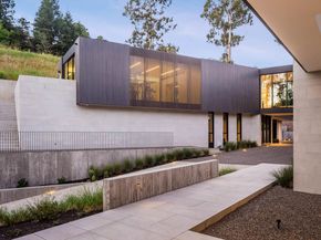 455 Pinehill Road, Hillsborough CA 94010