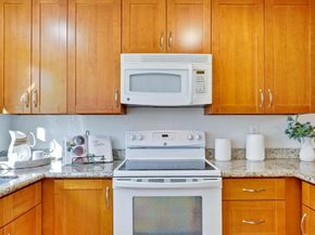 447 Oak Avenue, Redwood City CA 94061