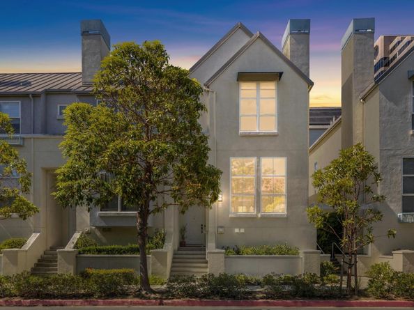 206 Village Lane, Foster City CA 94404