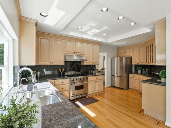 3711 Hamilton Way, Redwood City CA 94062