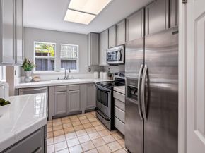 2160 Santa Cruz Avenue 22, Menlo Park CA 94025