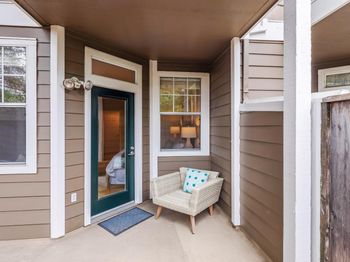 2160 Santa Cruz Avenue