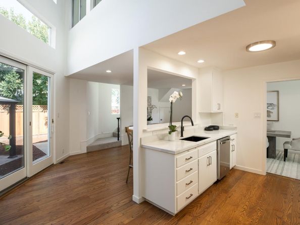 1840 Santa Cruz Avenue, Menlo Park CA 94025