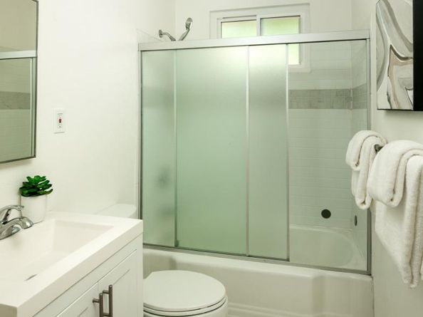 1840 Santa Cruz Avenue, Menlo Park CA 94025