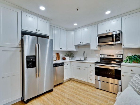 49 Showers Drive J317, Mountain View CA 94040