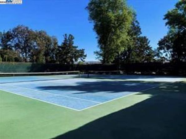303 Tradewinds Drive 10, San Jose CA 95123