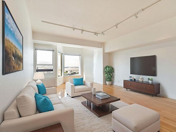 6363 Christie Avenue 2122, Emeryville CA 94608