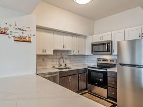 6363 Christie Avenue 2122, Emeryville CA 94608