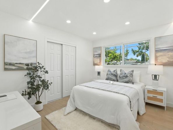1406 Hollenbeck Avenue, Sunnyvale CA 94087