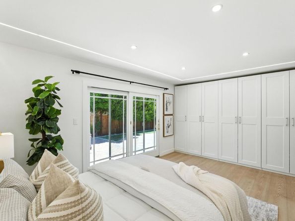 1406 Hollenbeck Avenue, Sunnyvale CA 94087
