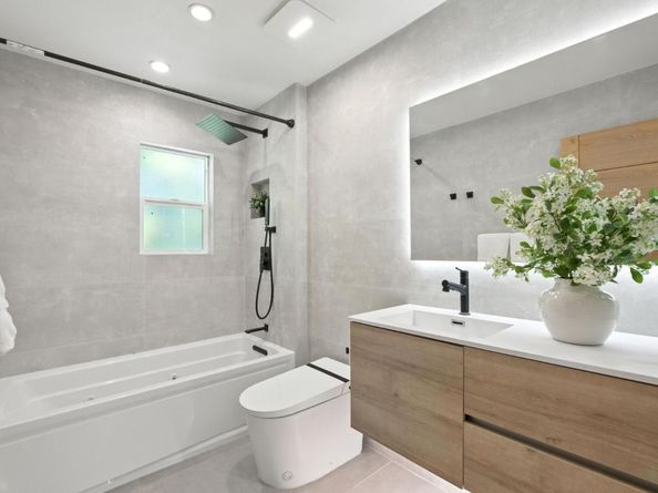 1406 Hollenbeck Avenue, Sunnyvale CA 94087