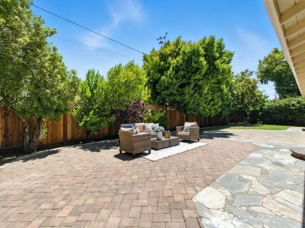 1406 Hollenbeck Avenue, Sunnyvale CA 94087