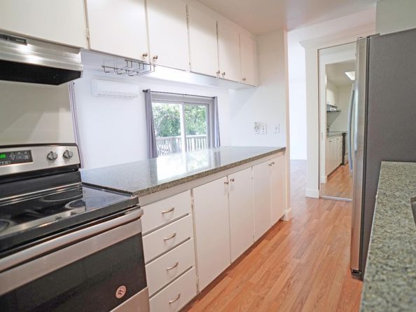 110 E Middlefield Road C, Mountain View CA 94043