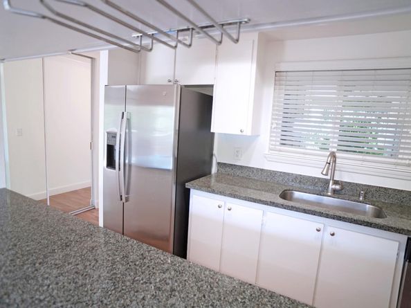 110 E Middlefield Road C, Mountain View CA 94043