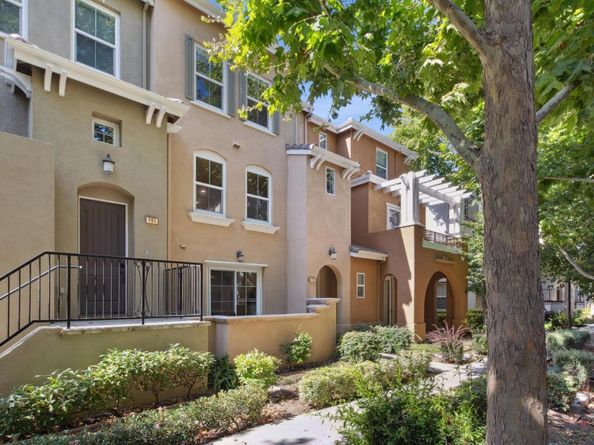493 Magritte Way, Mountain View CA 94041