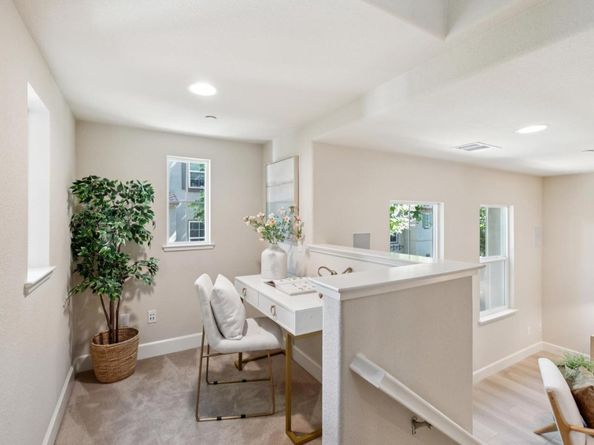 493 Magritte Way, Mountain View CA 94041