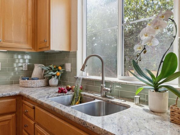 493 Magritte Way, Mountain View CA 94041