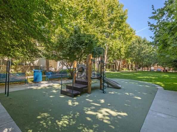 493 Magritte Way, Mountain View CA 94041