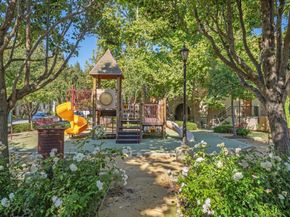 493 Magritte Way, Mountain View CA 94041