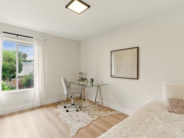 415 Oak Avenue, Redwood City CA 94061