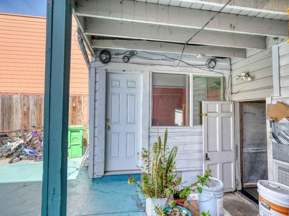 1887 Oakdale Avenue, San Francisco CA 94124