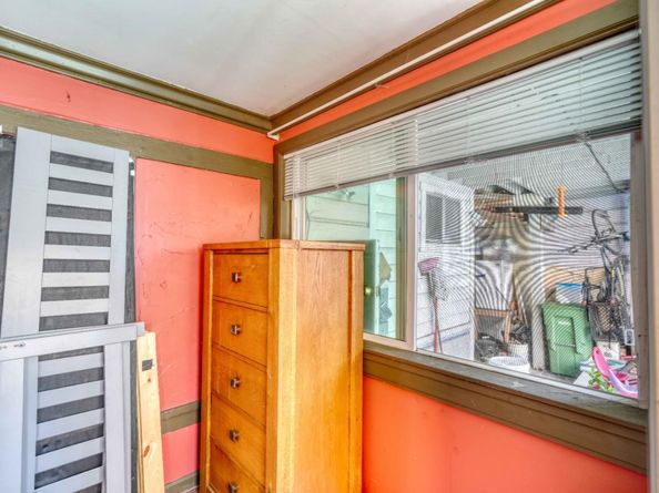 1887 Oakdale Avenue, San Francisco CA 94124