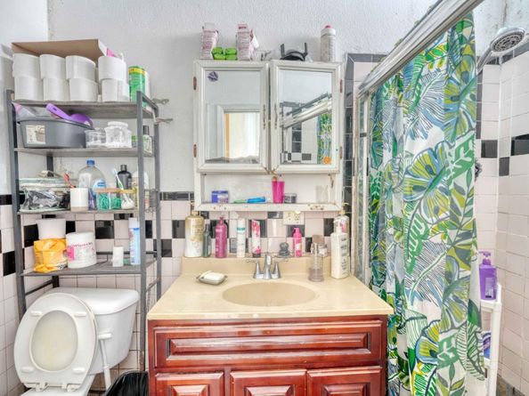 1887 Oakdale Avenue, San Francisco CA 94124