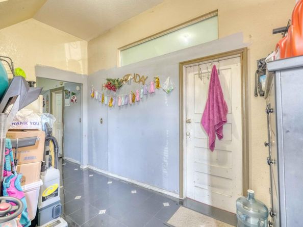 1887 Oakdale Avenue, San Francisco CA 94124