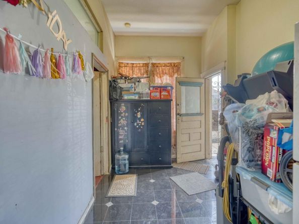 1887 Oakdale Avenue, San Francisco CA 94124
