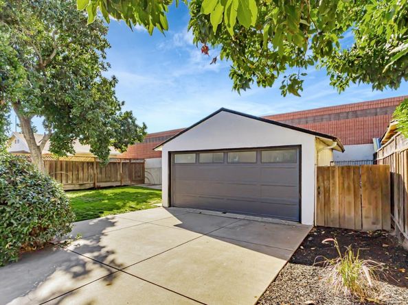 2571 Los Coches Avenue, San Jose CA 95128