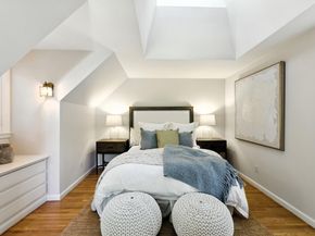 253 Seale Avenue, Palo Alto CA 94301