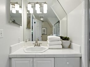 253 Seale Avenue, Palo Alto CA 94301