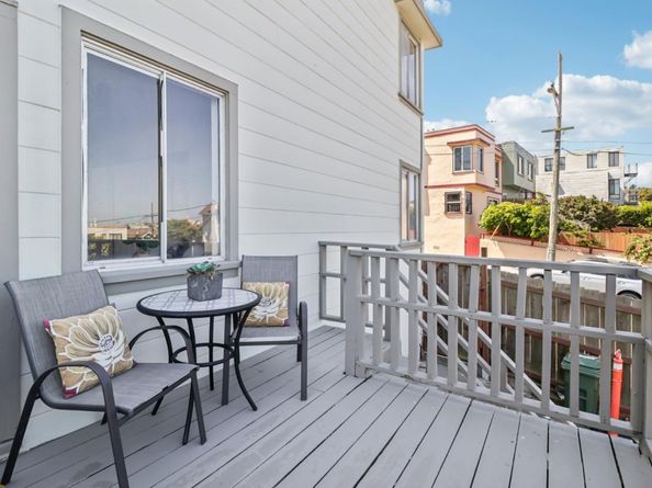 291 Roosevelt Avenue, Daly City CA 94014