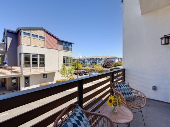 657 E Evelyn Avenue, Sunnyvale CA 94086