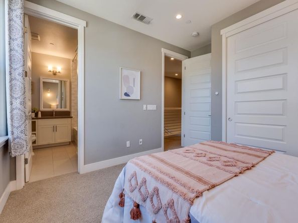 657 E Evelyn Avenue, Sunnyvale CA 94086