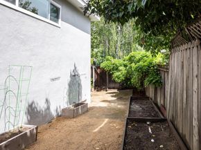 1802 Alameda De Las Pulgas, Redwood City CA 94061