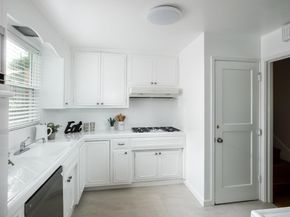 1802 Alameda De Las Pulgas, Redwood City CA 94061